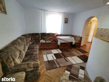 Casa/duplex cu 3 camere in Sibiu pe Calea Poplacii - Fotografie 3
