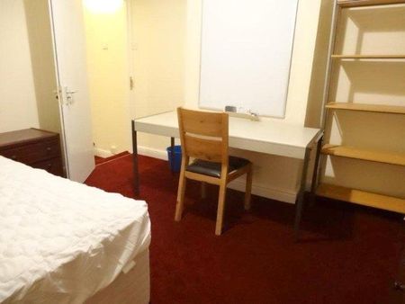 3 bedroom house share to rent - Photo 4