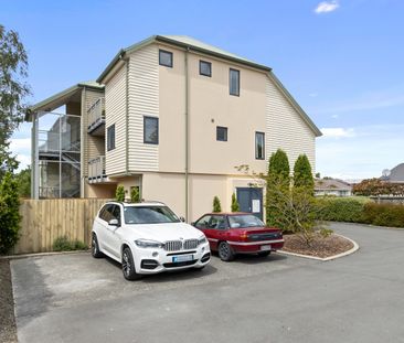 2 Bedroom Unfurnished Sunny Apartment - Photo 4