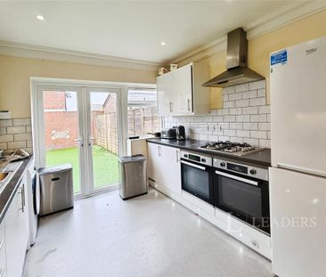 House to rent - Photo 5