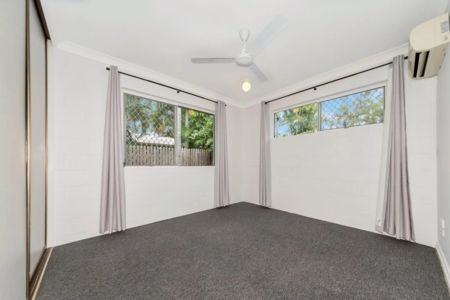 Easy Living in Central Location - Photo 2
