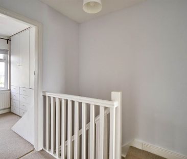 4 Downshire Place, HOLYWOOD, BT18 9LR - Photo 2