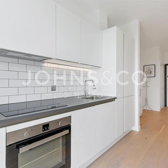 Studio to rent - Photo 1