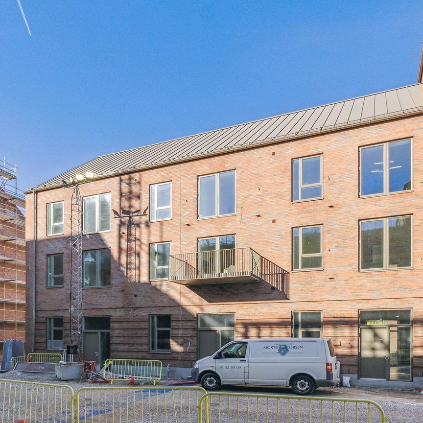 <b>Lys 3-værelses med nordvendt altan</b> - Foto 1