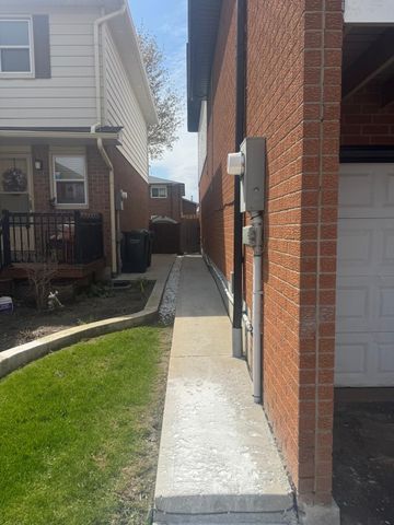 For Lease - 58 Martindale Crescent Unit# (Back Unit), Brampton, Ontario - Photo 4