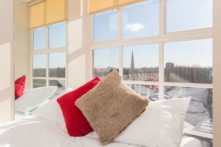 two-bedroom apartment set right in the heart of South Kensington - Photo 5