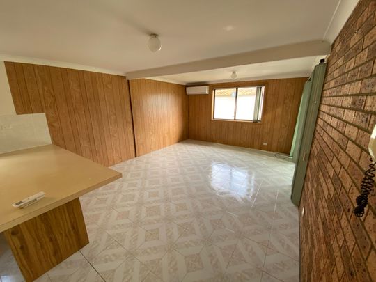 4 Bedroom - 2 Bathroom - Minutes Walk to Beach - Photo 1