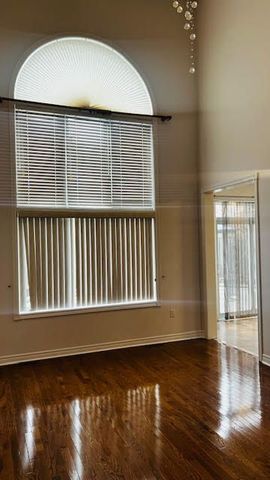 For Lease - 185 Jefferson Forest Drive, Richmond Hill, Ontario - Photo 2