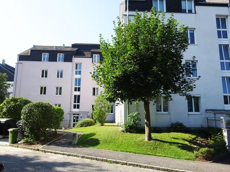 Schöne Wohnung mit Loggia und Parkplatz - Foto 4