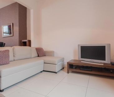 21 Deramore Street, Belfast, BT7 3FS - Photo 1