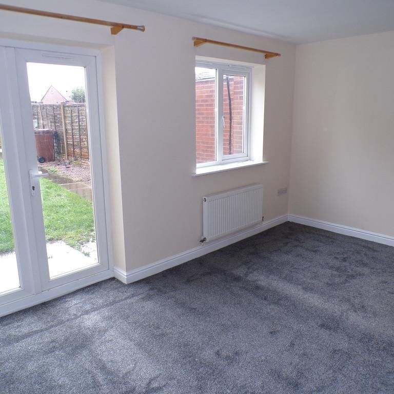 3 bedroom terraced house to rent - Photo 1