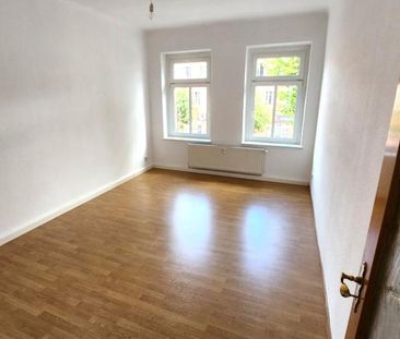 Lichtdurchflutete 2 Zi.+Wohnkü.+Parkplatz! Prakt. Lage! Parknähe! - Photo 1