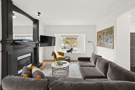 4086 Dominion Street apartment — Burnaby, BC (4-Bedroom) - 4 Bedroom - Photo 4