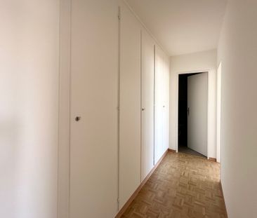 Charmant appartement de 2.5 pièces avec un balcon - Photo 5