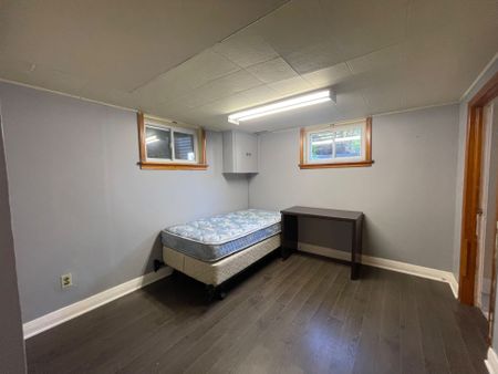 For Lease - 11 Byrne Boulevard, St. Catharines, Ontario - Photo 2