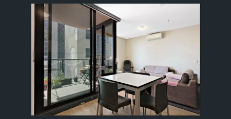 Bright & Spacious 2-Bedroom Apartment in the Heart of Adelaide - Photo 3