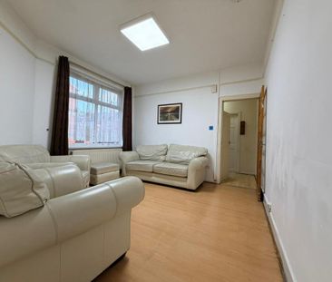 4 bedroom terraced house to rent - Photo 2