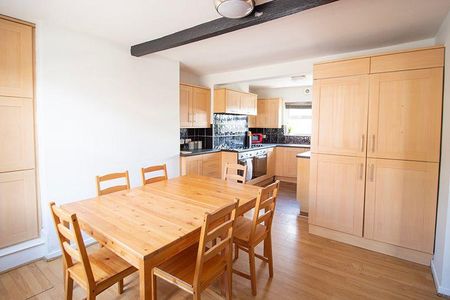 7 bedroom townhouse to rent - Photo 5