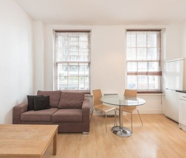 1 bedroom flat to rent - Photo 1