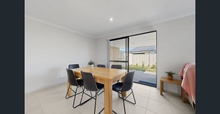 Peaceful Hilbert Neighborhood - Your Perfect Sanctuary - Photo 2