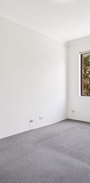 Two Bedroom Apartment with Balcony & Internal Laundry - Photo 1