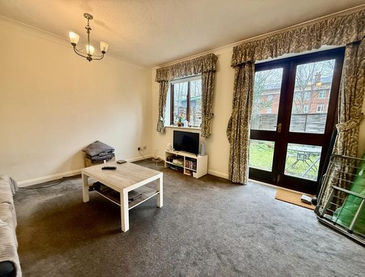 2 bedroom terraced house to rent - Photo 1