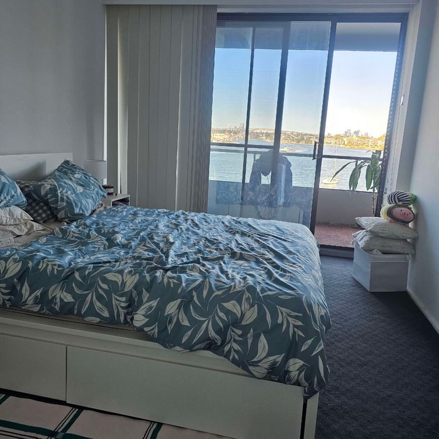 Abbotsford - Photo 1