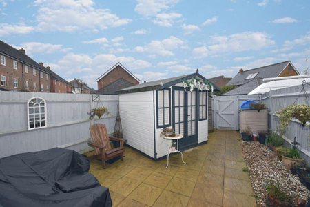 3 bedroom semi-detached house to rent - Photo 5