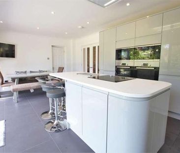 Pyrford, Woking, GU22 - Photo 3