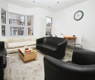 3 bedroom apartment to rent - Photo 3