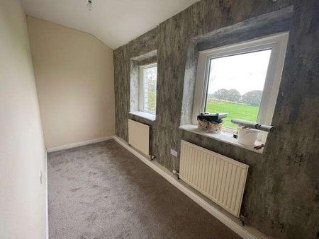 Yews Green, Clayton, Bradford, BD14 - Photo 5