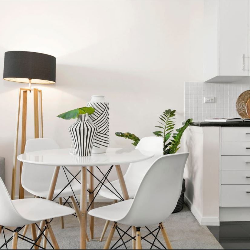 Beautiful 2 Bedroom Apartment in the Heart of Waterloo - Photo 1