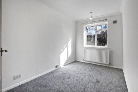 3 bedroom end of terrace house to rent - Photo 5