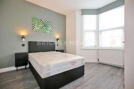 Simonside Terrace, Heaton, Newcastle Upon Tyne, NE6 - Photo 3