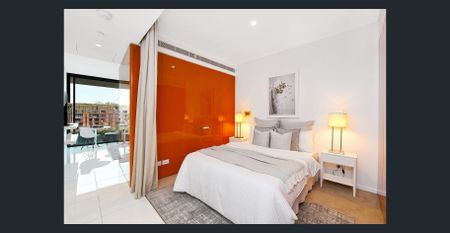 Stylish 1 Bedroom Apartment w/ Serene Park View. In Central Park, Sydney CBD - Photo 2