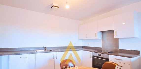 6 bedroom terraced house to rent - Photo 2