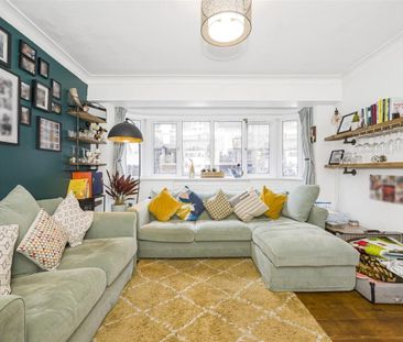 2 Bed Flat, Bridge Court, E10 - Photo 1