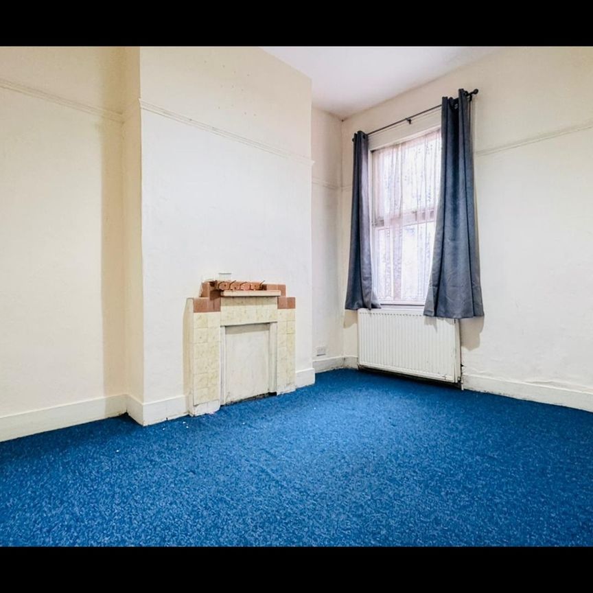 2 Bed Flat, Fanshawe Avenue, IG11 - Photo 1