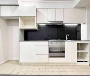 Extra Large Studio With A/C at the heart of Ultimo - 'Quadrant' - Photo 4