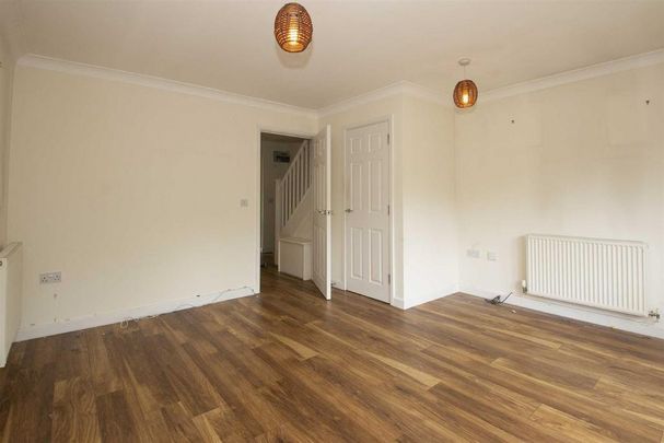 2 bedroom terraced house to rent - Photo 1
