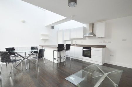 Woodside Mews, Hermitage Lane, London, SE25 - Photo 5