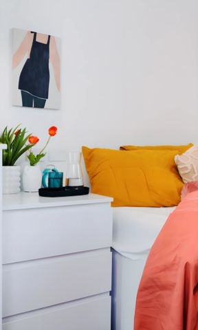 Signature Studio Apartment-Standard View with Balcony - Photo 4