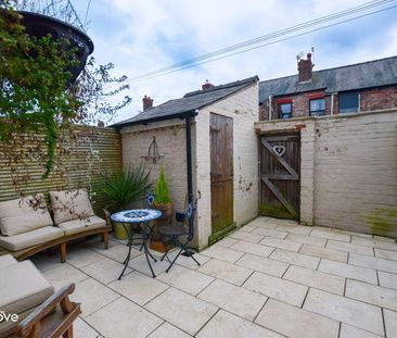 3 bedroom terraced house to rent - Photo 5