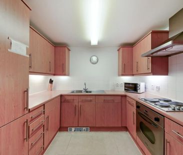 1 Bed Flat, Concordia Wharf, E14 - Photo 6