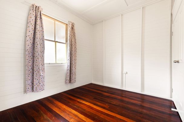 YOUR NEW FAMILY HOME AWAITS YOU! - Photo 1