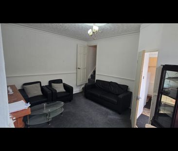 1 Bed Terraced House, Aviary Mount, LS12 - Photo 4