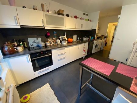 Location Appartement 3 pièces 77m² LILLE 59000 - Photo 5