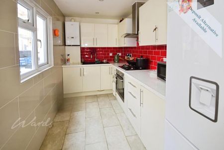 3 bedroom terraced house to rent - Photo 4