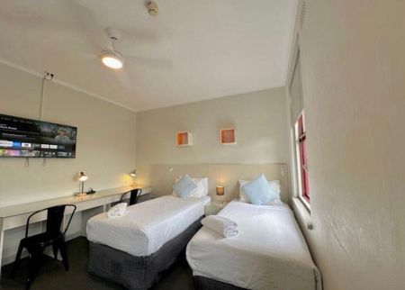 Forest Lodge - Photo 2