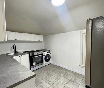 For Lease - 216 John Street, Hamilton, Ontario - Photo 5